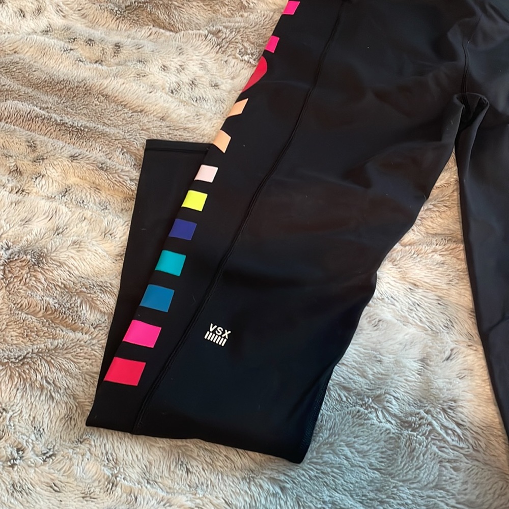 VS Leggings - Picture 2 of 5